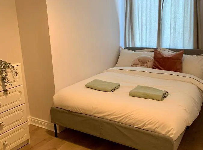 - Guinness Museum & Temple Bar Daire *