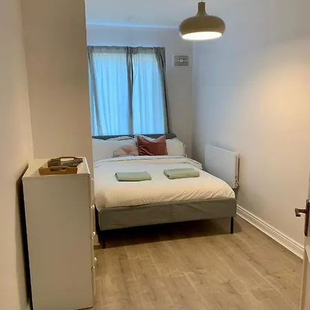 - Guinness Museum & Temple Bar Dublin